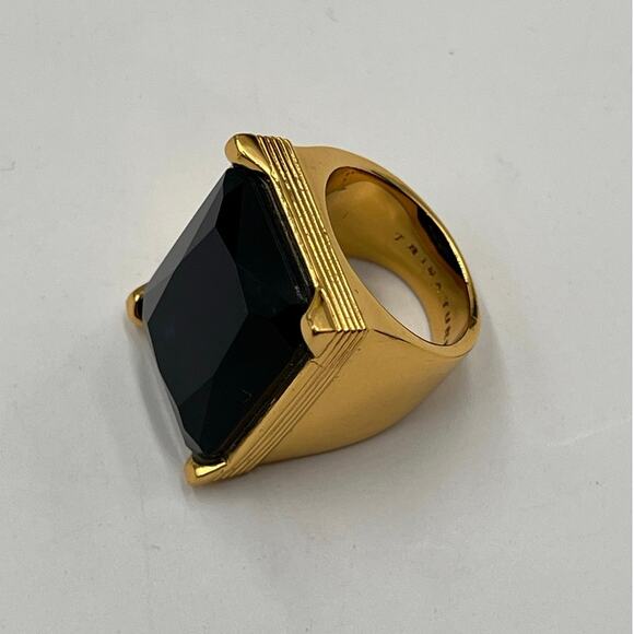 Trina Turk‎ Large Blue Rectangle Bezel Glass Gold Tone Ring Sz 7.25 - Picture 2 of 10